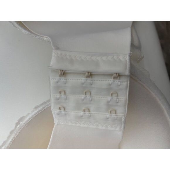 Jessica Simpson Cream Lace Bra Size 42C - Picture 4 of 7